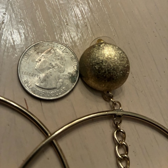 Rich large hoops pierced earrings - Picture 8 of 8